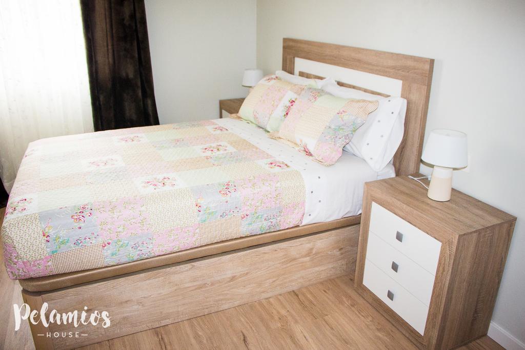 Pelamios House Apartment ซานติอาโก เด กอมโปสเตลา ภายนอก รูปภาพ
