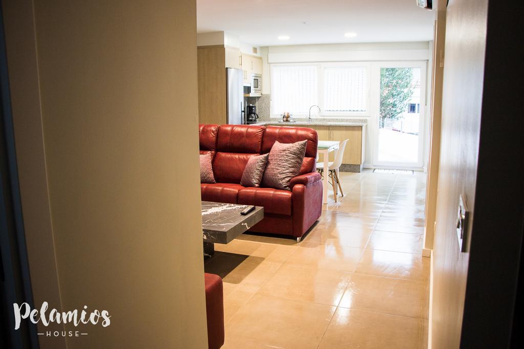 Pelamios House Apartment ซานติอาโก เด กอมโปสเตลา ภายนอก รูปภาพ